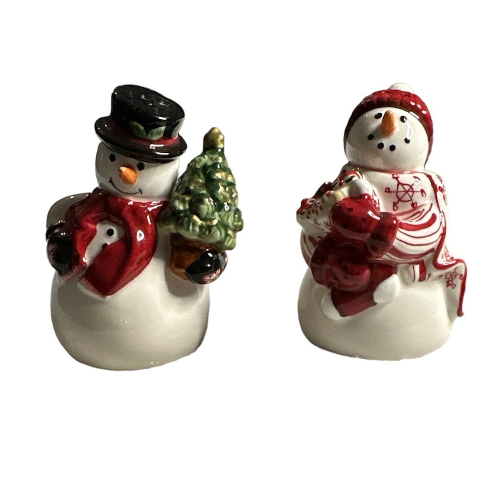 Harry and David ceramic festive snowmen salt and pepper shakers